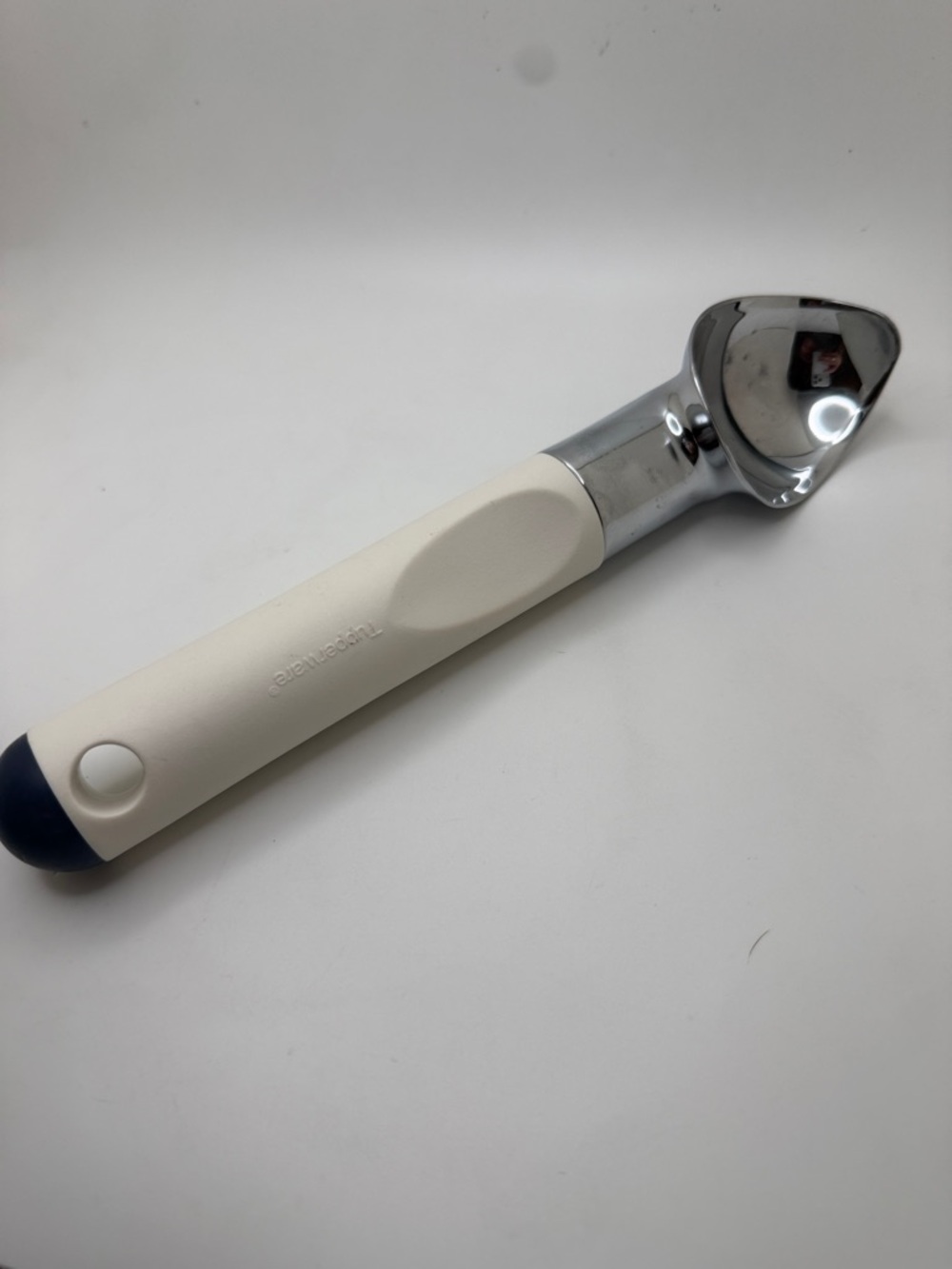 Tupperware Ergonomic Ice Cream Scoop - White/Silver